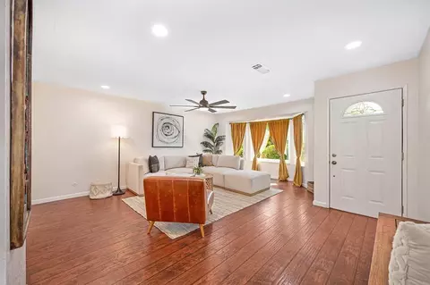 Living - 5812 Kimberly Hill Ct, Carmichael, CA 95608 photo 1 of 6