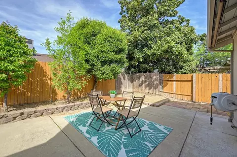 Exterior - 5812 Kimberly Hill Ct, Carmichael, CA 95608 photo 10 of 18