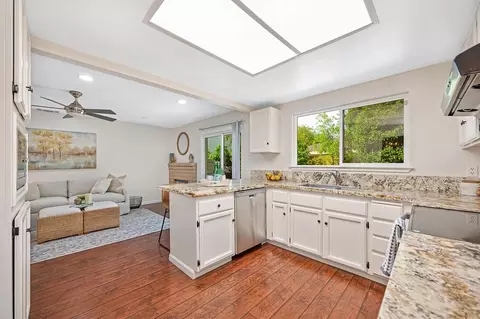 Kitchen - 5812 Kimberly Hill Ct, Carmichael, CA 95608 photo 7 of 7
