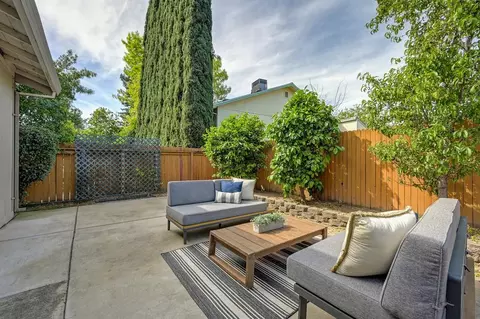 Exterior - 5812 Kimberly Hill Ct, Carmichael, CA 95608 photo 7 of 18