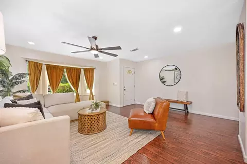 Living - 5812 Kimberly Hill Ct, Carmichael, CA 95608 photo 3 of 6