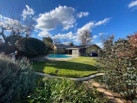 904 Malibu Ct, Modesto, CA 95350 photo 1