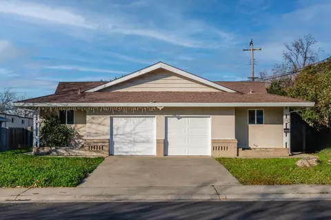 5725 Woodleigh Dr, Carmichael, CA 95608 photo 1
