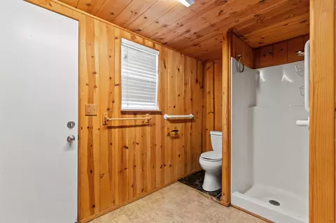 Bath - 229 Vine St, Maxwell, CA 95955 photo 4 of 4