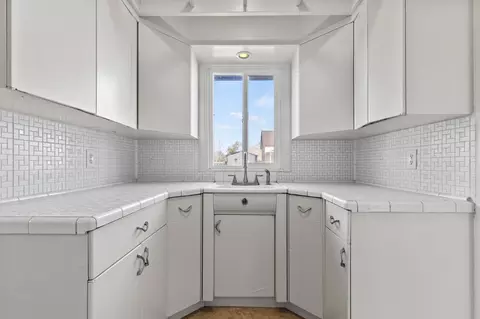 Kitchen - 86 N Pacific St, Maxwell, CA 95955 photo 1 of 2