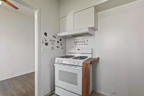 Kitchen - 86 N Pacific St, Maxwell, CA 95955 photo 2 of 2