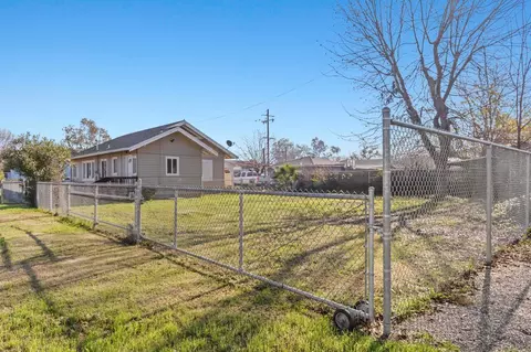 Exterior - 86 N Pacific St, Maxwell, CA 95955 photo 4 of 5
