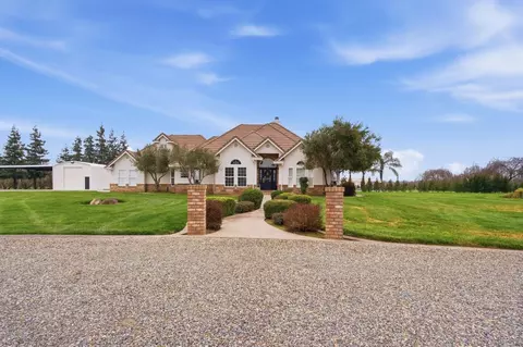 5460 Kilroy Rd, Hilmar, CA 95324