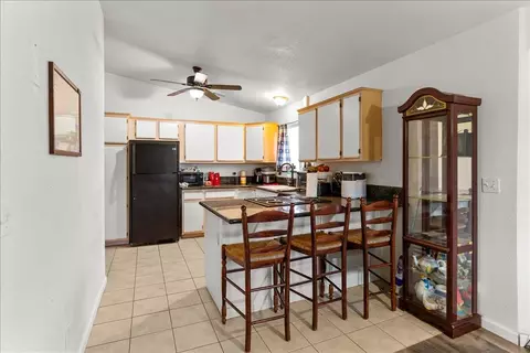 Kitchen - 4040 Flint Trl, Copperopolis, CA 95228 photo 1 of 8