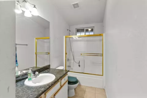 Bath - 4040 Flint Trl, Copperopolis, CA 95228 photo 1 of 4