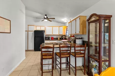 Kitchen - 4040 Flint Trl, Copperopolis, CA 95228 photo 2 of 8