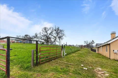Exterior - 4040 Flint Trl, Copperopolis, CA 95228 photo 7 of 12