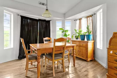 Dining - 4040 Flint Trl, Copperopolis, CA 95228 photo 1 of 1
