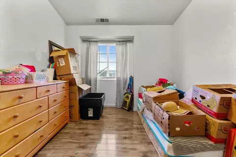 Bedroom - 4040 Flint Trl, Copperopolis, CA 95228 photo 1 of 5