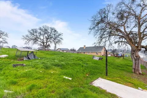 Exterior - 4040 Flint Trl, Copperopolis, CA 95228 photo 6 of 12