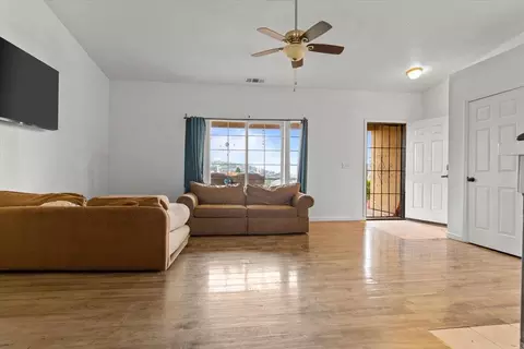 Living - 4040 Flint Trl, Copperopolis, CA 95228 photo 2 of 3