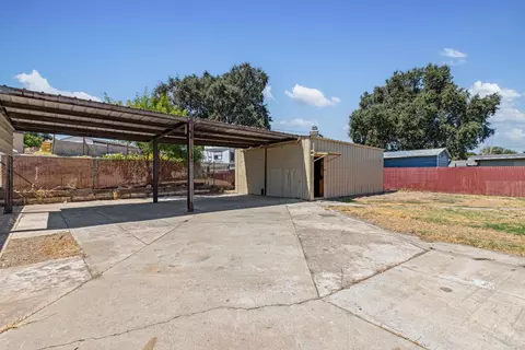 Exterior - 1320 Aurora St, Modesto, CA 95351 photo 3 of 5