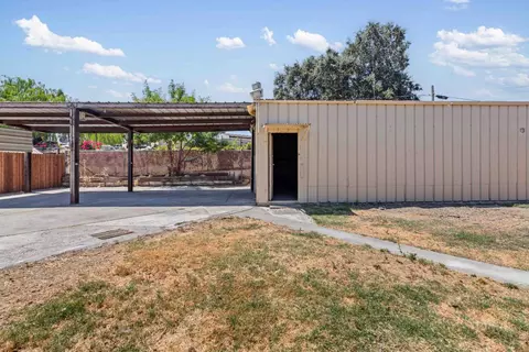 Exterior - 1320 Aurora St, Modesto, CA 95351 photo 2 of 5