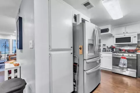 Kitchen - 6064 Via Casitas, Carmichael, CA 95608 photo 3 of 6