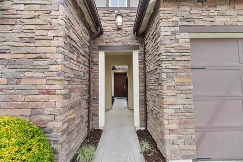 Entry Way - 4804 Tadpole Pl, Rocklin, CA 95677 photo 1 of 8