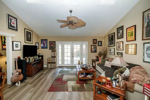 413 Redford Ln, Modesto, CA 95350 photo 22