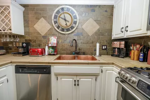413 Redford Ln, Modesto, CA 95350 photo 31