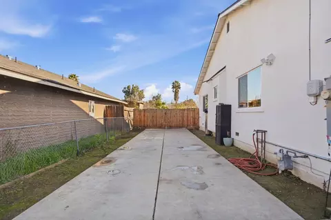 Exterior - 8708 Wilson St, Patterson, CA 95363 photo 10 of 10