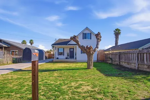 Exterior - 8708 Wilson St, Patterson, CA 95363 photo 2 of 10