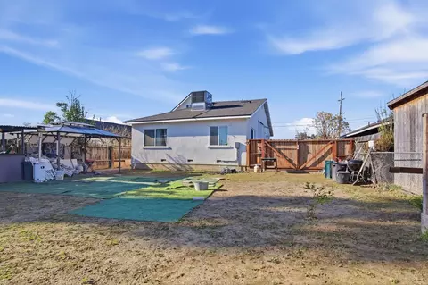 Exterior - 8708 Wilson St, Patterson, CA 95363 photo 8 of 10