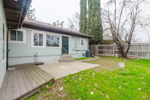 Exterior - 2560 Wright St, Sacramento, CA 95821 photo 7 of 10