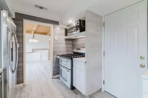 Kitchen - 2560 Wright St, Sacramento, CA 95821 photo 4 of 4