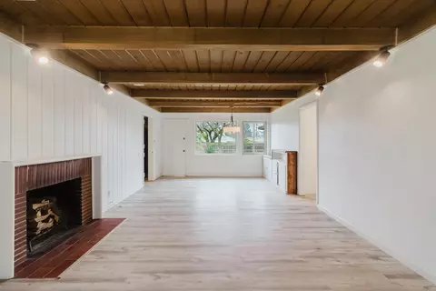 Living - 2560 Wright St, Sacramento, CA 95821 photo 1 of 5