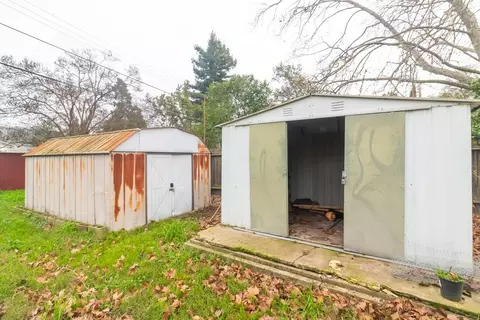 Exterior - 2560 Wright St, Sacramento, CA 95821 photo 9 of 10
