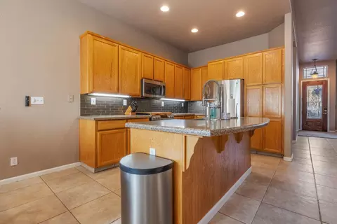 Kitchen - 3012 Degas Ln, Modesto, CA 95355 photo 3 of 5