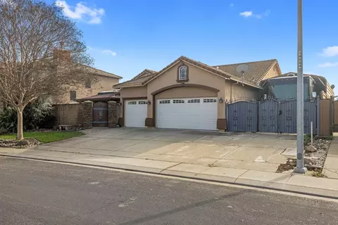 Exterior - 3012 Degas Ln, Modesto, CA 95355 photo 3 of 11