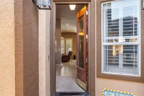 Entry Way - 3012 Degas Ln, Modesto, CA 95355 photo 1 of 7