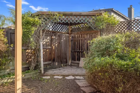 Exterior - 3012 Degas Ln, Modesto, CA 95355 photo 9 of 11