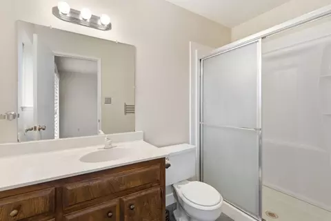 Bath - 705 Brandywine Dr, Lodi, CA 95240 photo 2 of 2