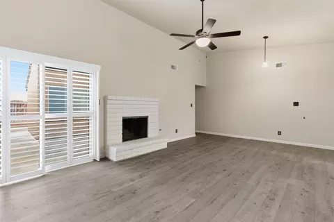 Living - 705 Brandywine Dr, Lodi, CA 95240 photo 4 of 8
