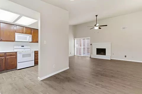 Living - 705 Brandywine Dr, Lodi, CA 95240 photo 8 of 8
