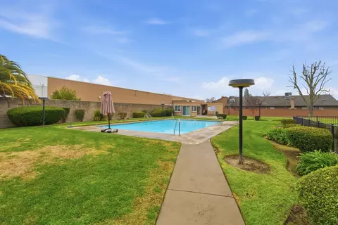 Exterior - 705 Brandywine Dr, Lodi, CA 95240 photo 6 of 6