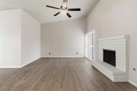 Living - 705 Brandywine Dr, Lodi, CA 95240 photo 2 of 8