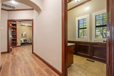Entry Way - 2410 Brittany Ct, Lodi, CA 95242 photo 10 of 20