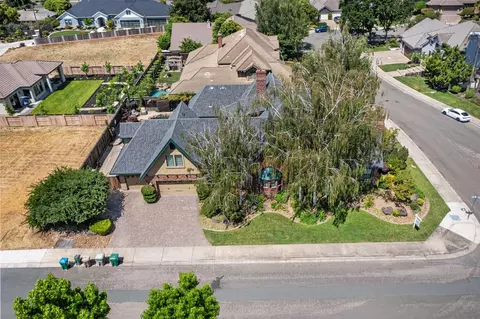 View/Area - 2410 Brittany Ct, Lodi, CA 95242 photo 4 of 11