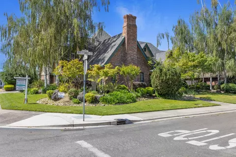 Exterior - 2410 Brittany Ct, Lodi, CA 95242 photo 4 of 13