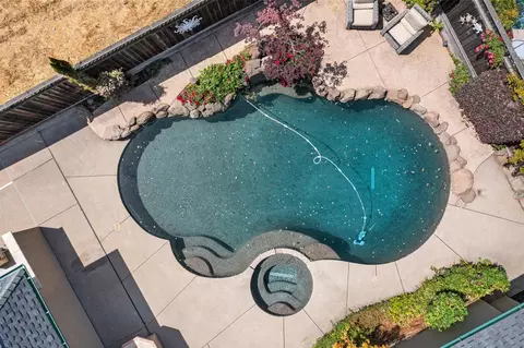 Exterior - 2410 Brittany Ct, Lodi, CA 95242 photo 13 of 13