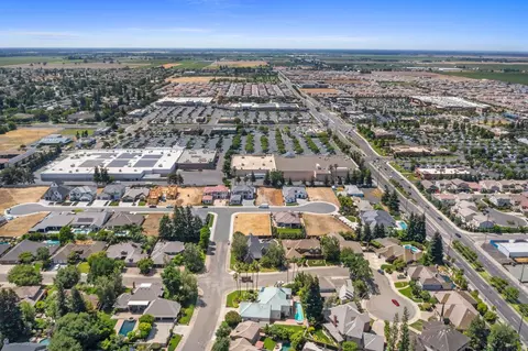 View/Area - 2410 Brittany Ct, Lodi, CA 95242 photo 11 of 11
