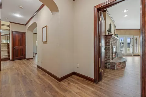 Entry Way - 2410 Brittany Ct, Lodi, CA 95242 photo 12 of 20