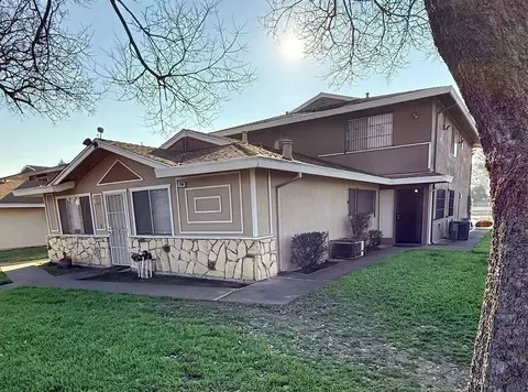 7304 Franklin Blvd #3, Sacramento, CA 95823