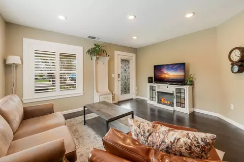 5435 Kenneth Ave, Carmichael, CA 95608 photo 5